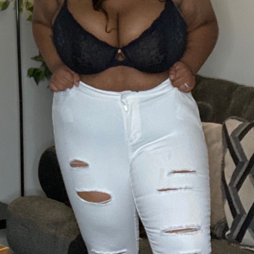 White pencil leg jeans
